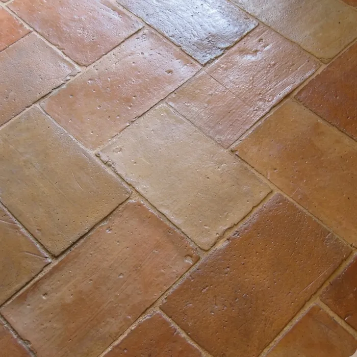 Terre cuite ancienne raviviée